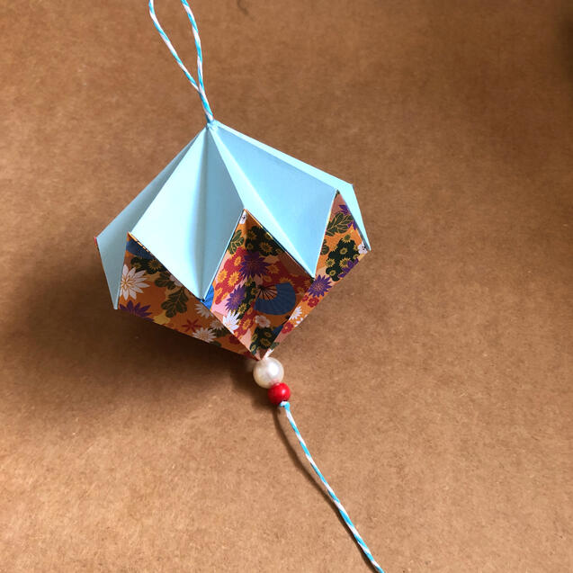 Paper diamond